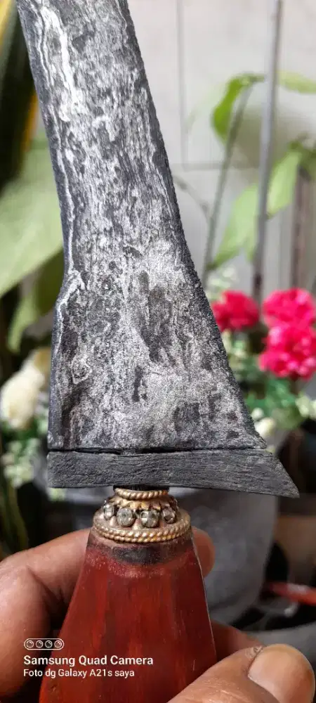 Keris maheso tindik emas