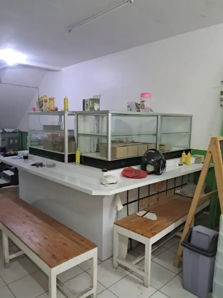 Set etalase meja kursi makan warung warteg