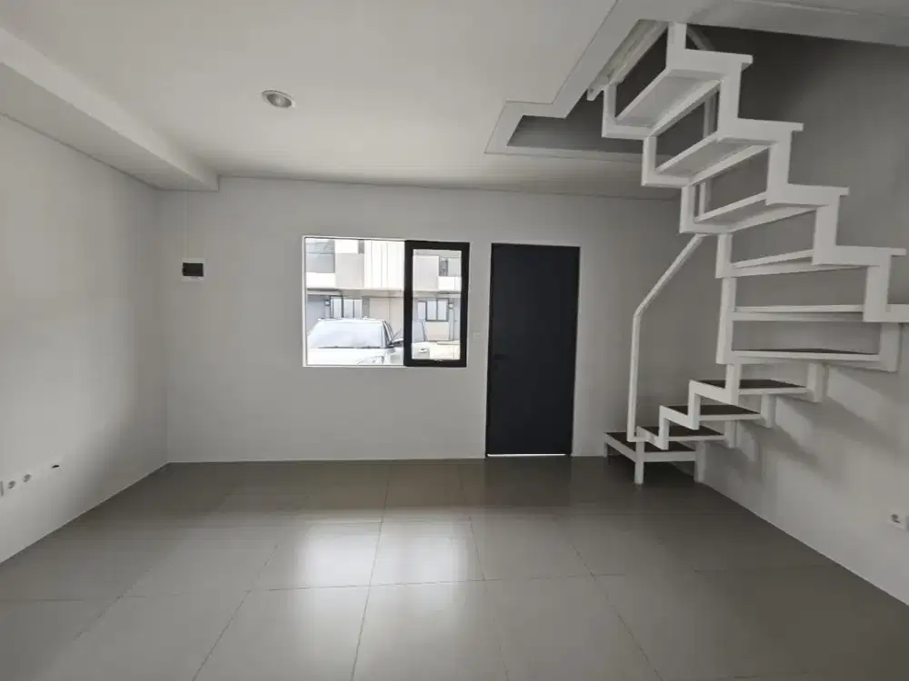 Dijual take over rumah serpong  park serpong  type x2 uang dimuka 200jtaan cicilan hanya 6,5jt/bulan