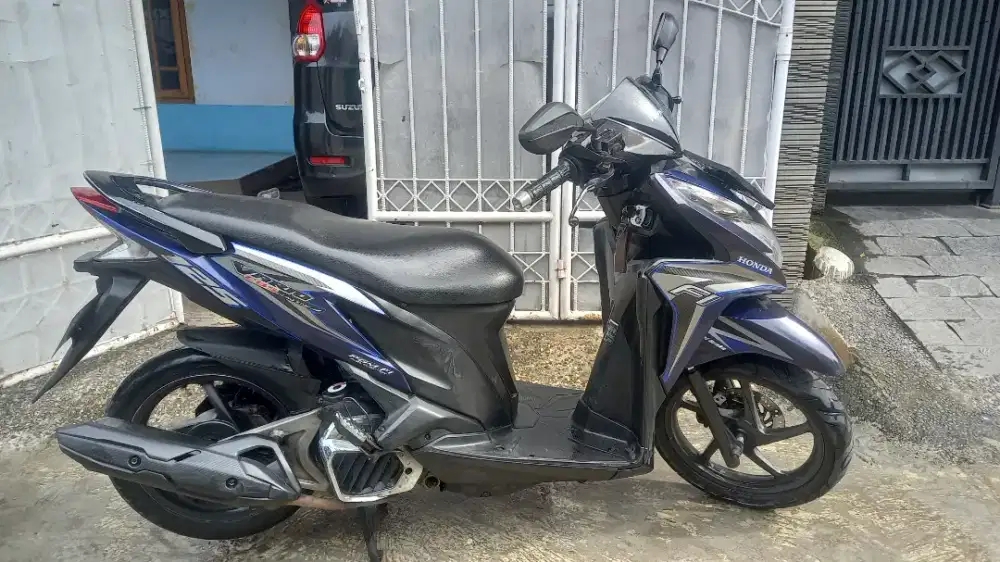 Vario 125 cbs iss biru 2013
