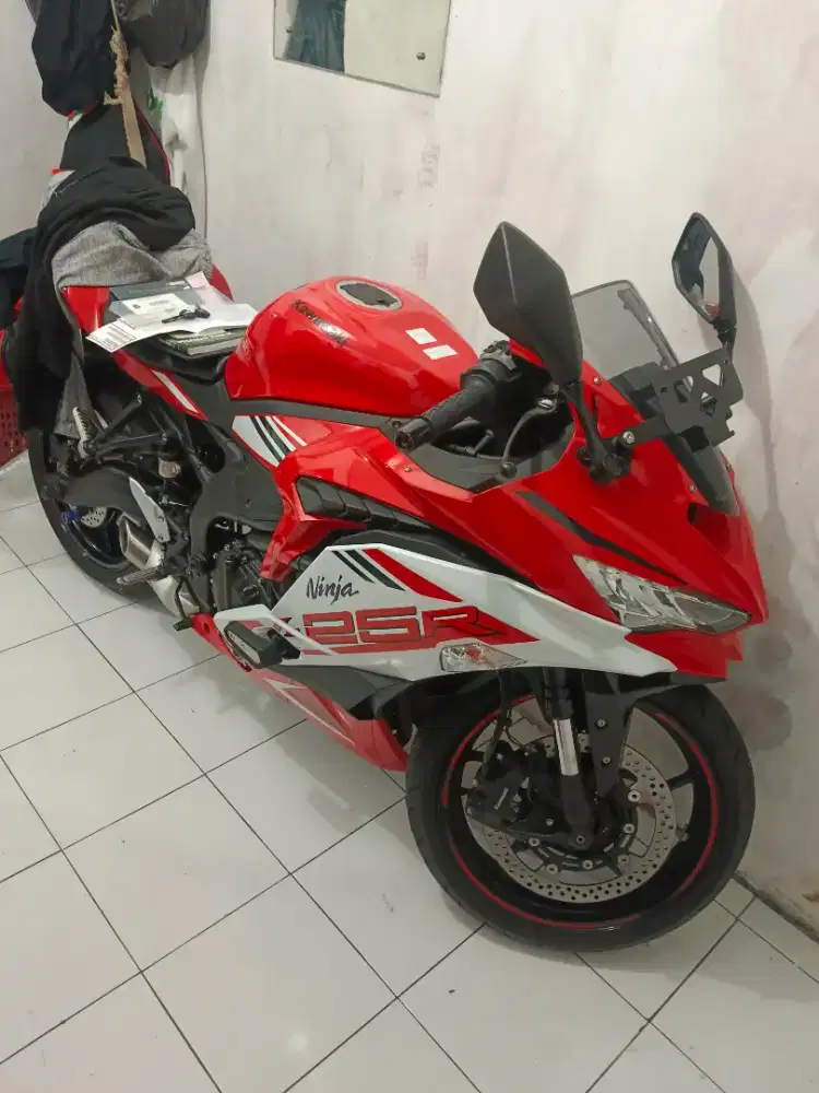 Kawasaki ZX25r ABS QS