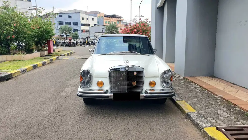 Mercedes Benz Mercy 280S 280 S W108 Sunroof AT Putih NIK 1970 ANTIK