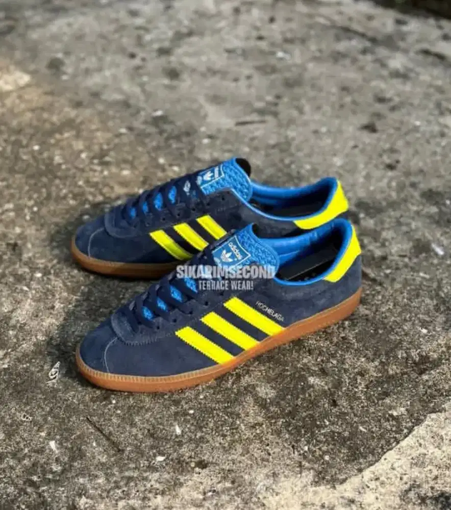 sepatu Adidas hochelaga