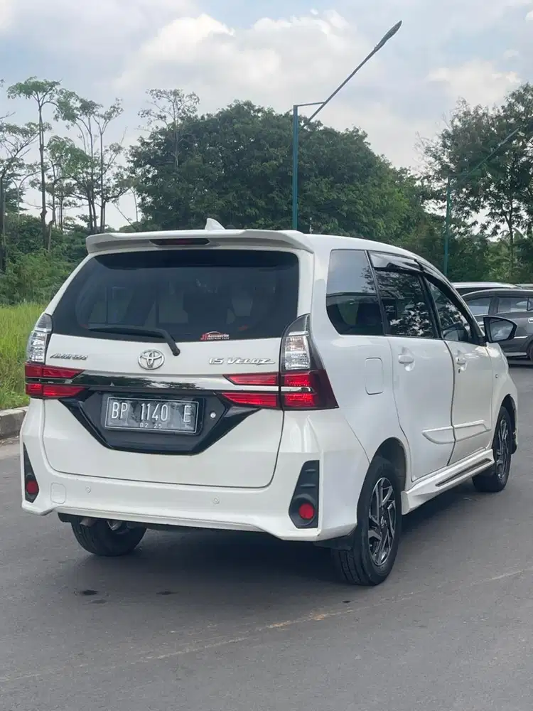 TOYOTA AVANZA VELOZ 1.5 AUTOMETIC PAJAK HIDUP TANGAN PERTAMA DARI BARU