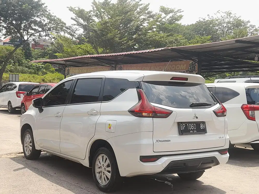 MITSUBISHI XPANDER PAJAK HIDUP STNK BPKB LENGKAP TANGAN PERTAMA