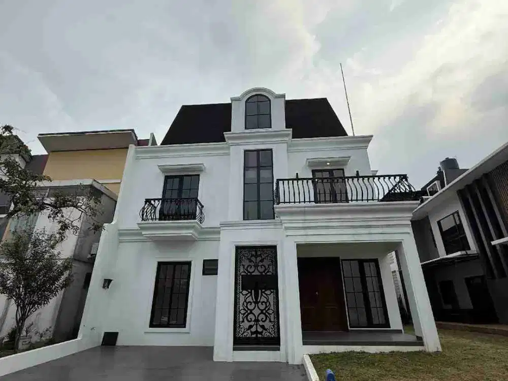 Dijual Rumah 3 lantai Desain Klasik di BSD The Icon