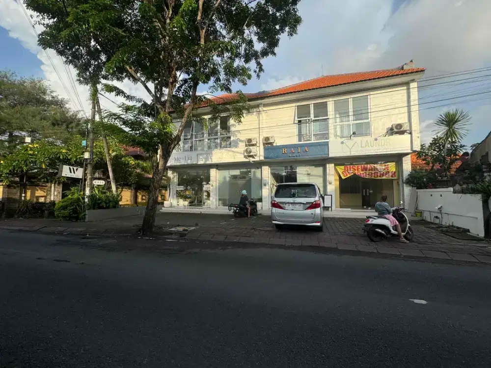 Shop For Rent On Jl. Mertanadi, Seminyak. Near Sunset Road (large Parking Space)
