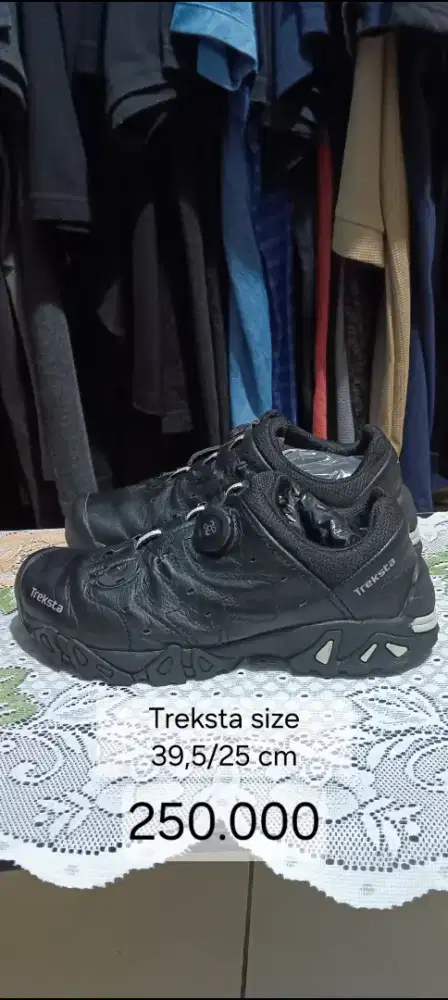 Sepatu seken size 40 insol 25 cm