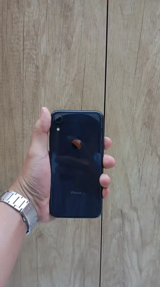 Iphone XR tangan pertama