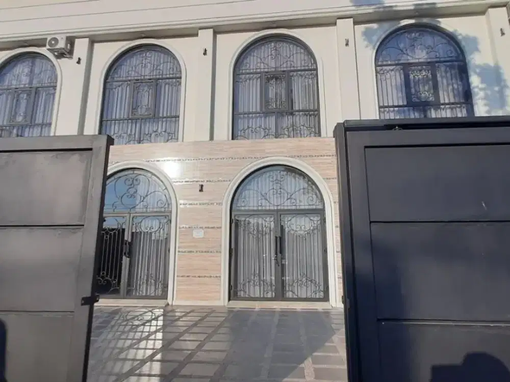 RUMAH MEWAH CANTIK DESIGN MODERN SIAP HUNI