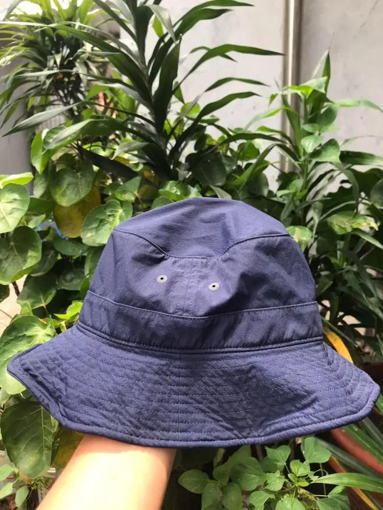 Topi bucket Uniqlo original, topi mancing