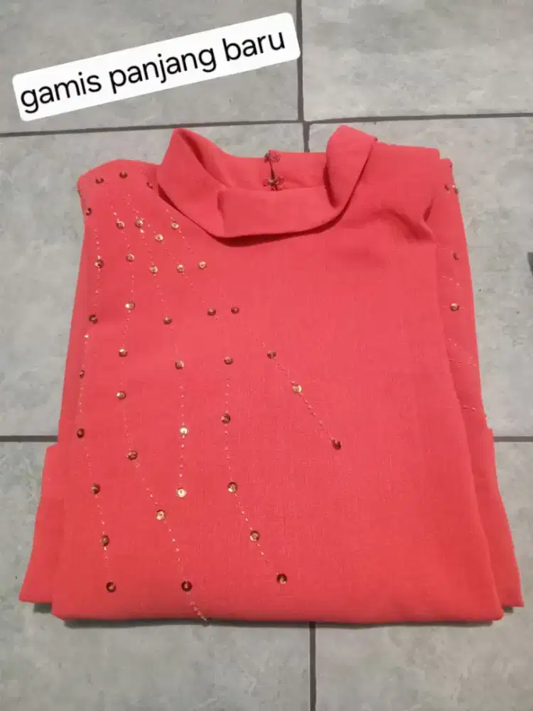 GAMIS DAN ATASAN LENGAN PANJANG WANITA
