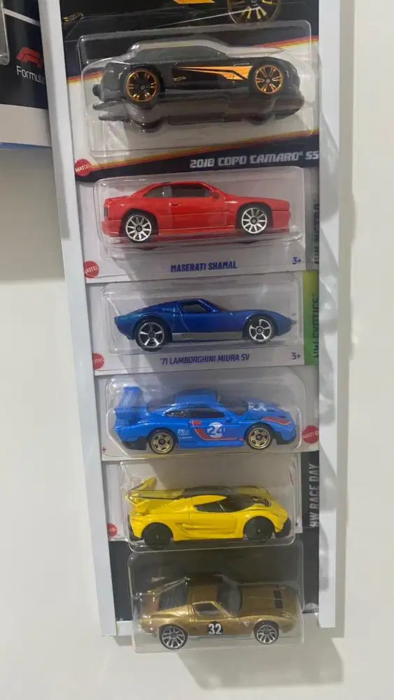 Hot Wheels series dan basic