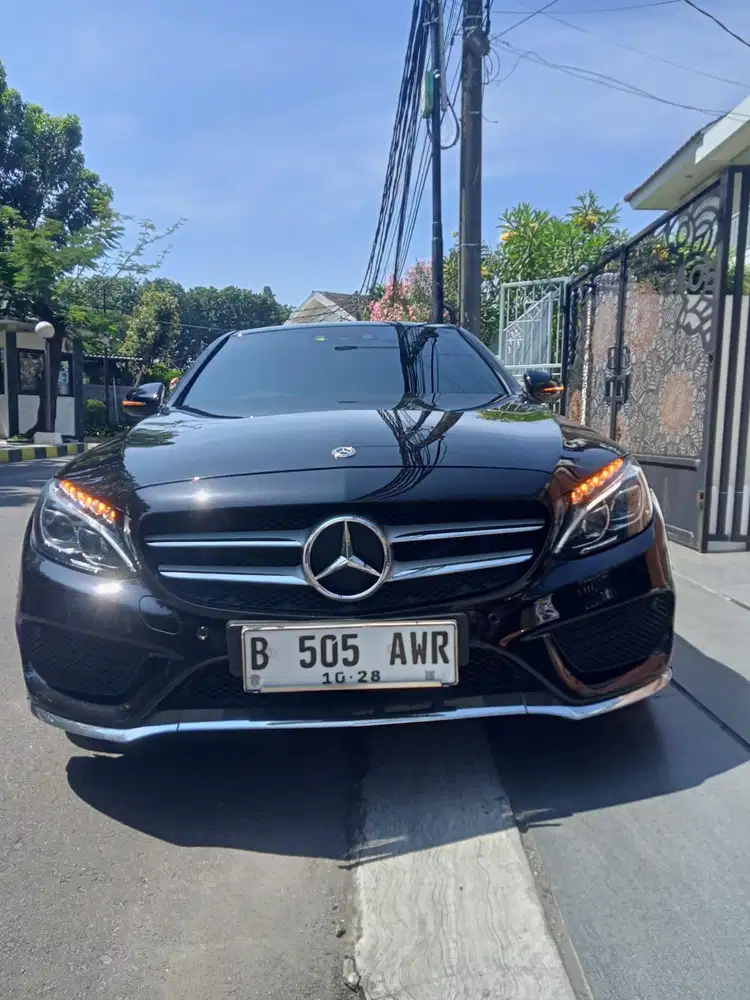Cash! C300 AMG 2018, like new, 2019 , 2017 c200