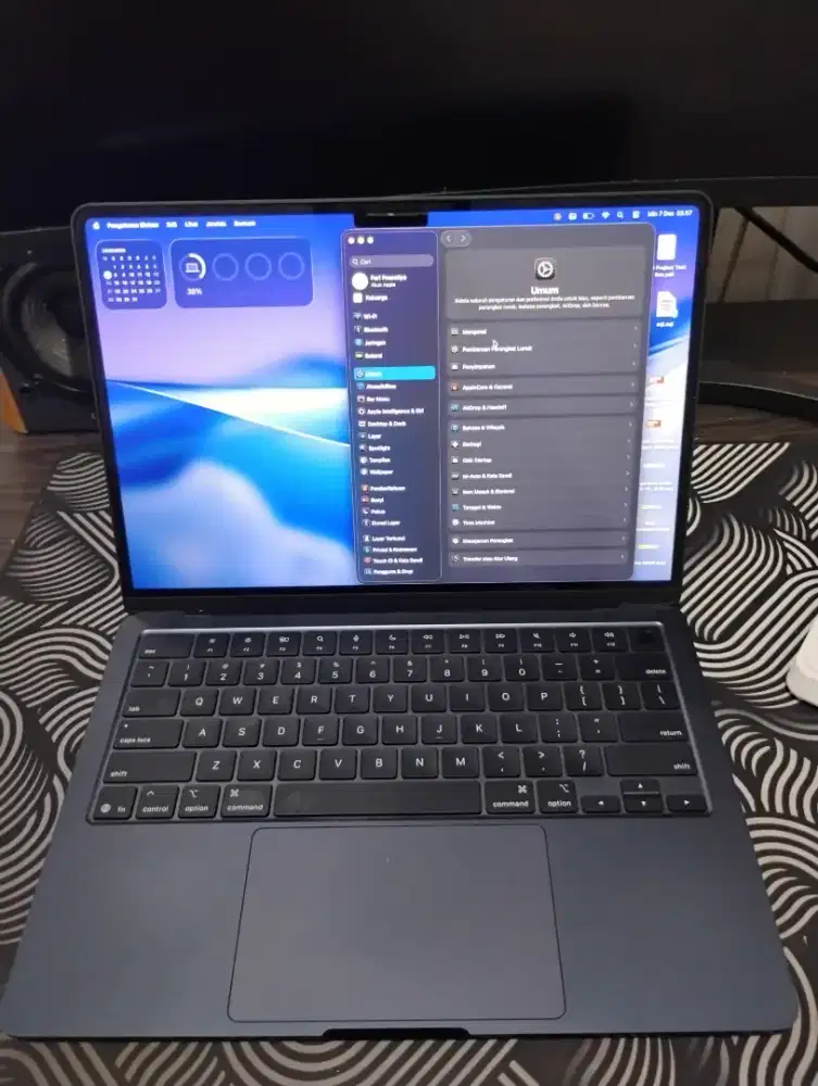 Macbook air m4 16/256gb mulus garansi ibox