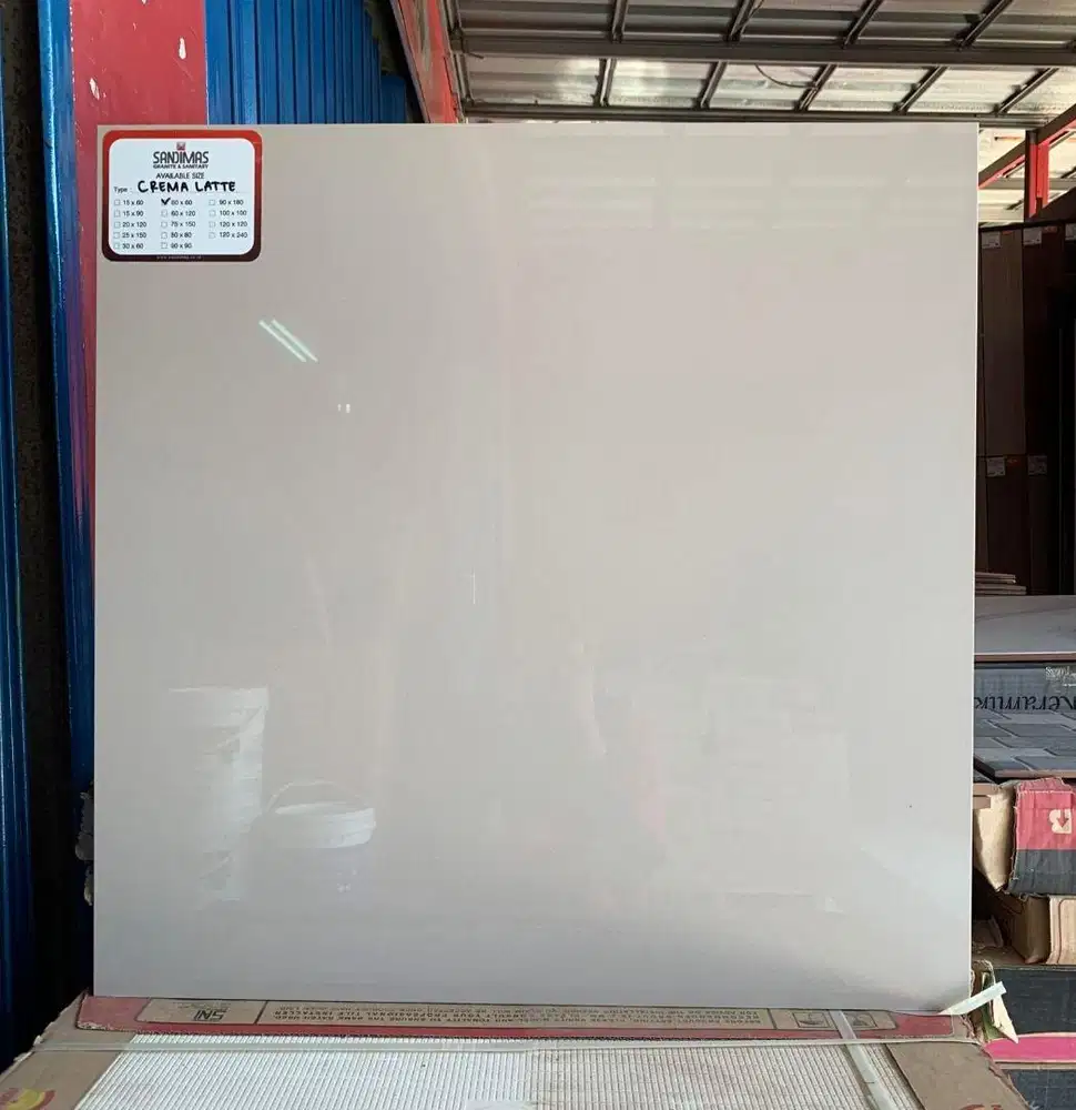 Granit sandimas warna crema latte