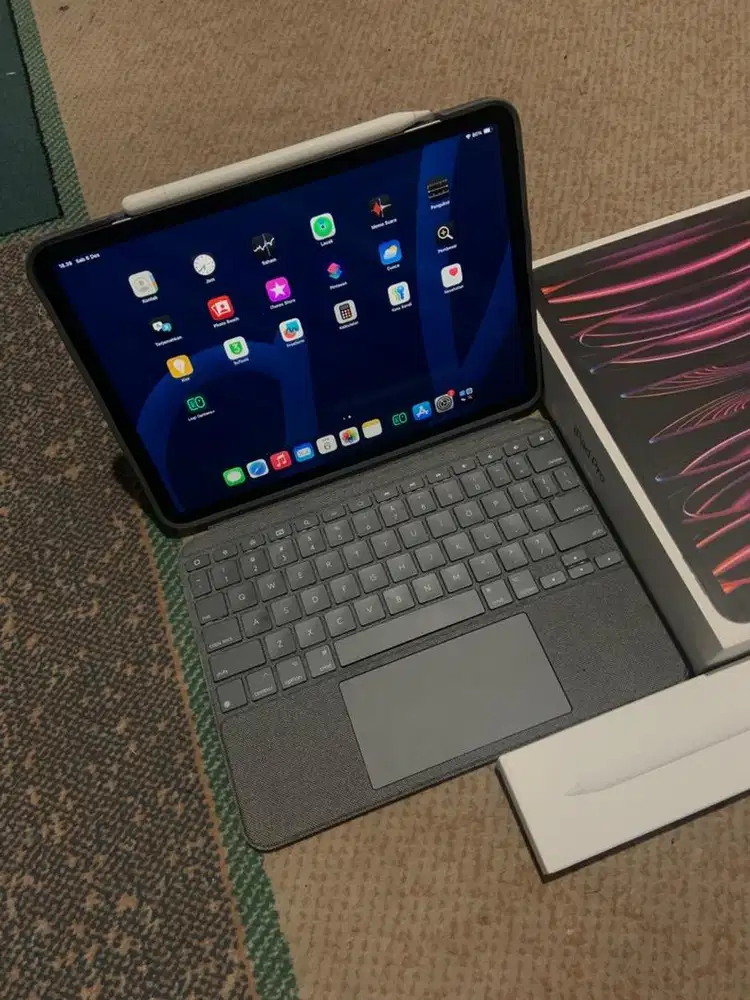 Fullset Ipad Pro M2 plus apple pencil & Smartkeyboard