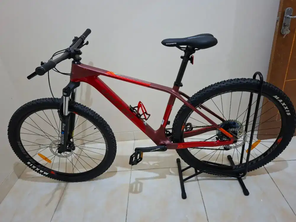 Sepeda MTB United Kyross 1.1 Carbon