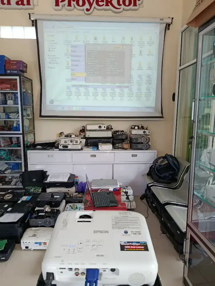 Servis LCD PROYEKTOR ALL MEREKK
