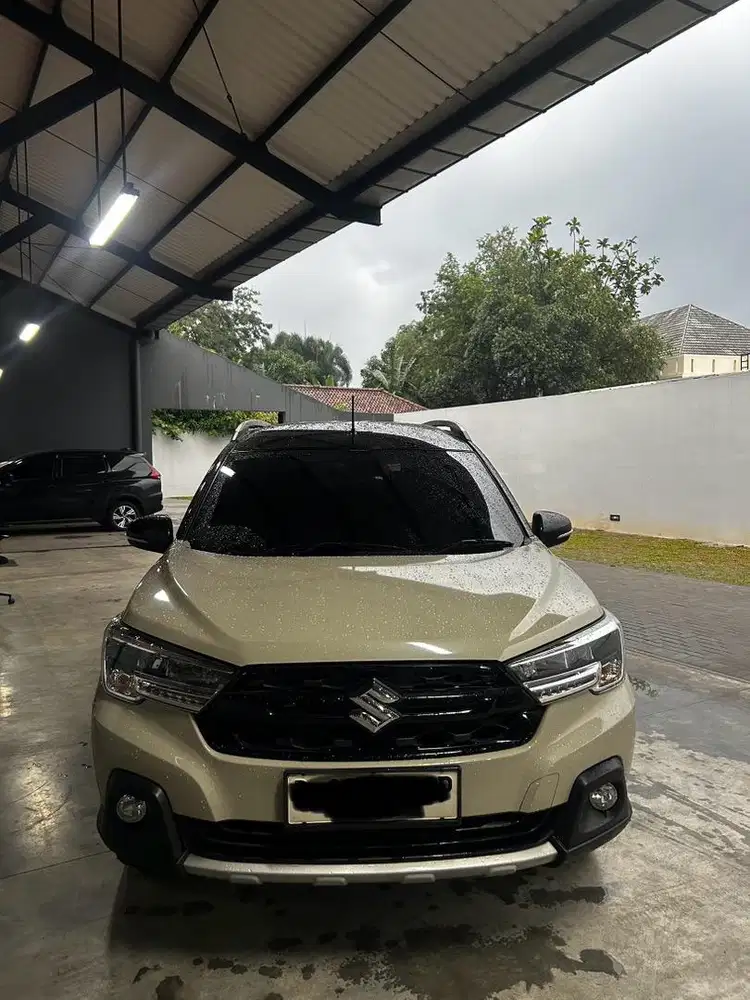 JUAL SUZUKI XL7 ALPHA HYBRID A/T TWO TONE