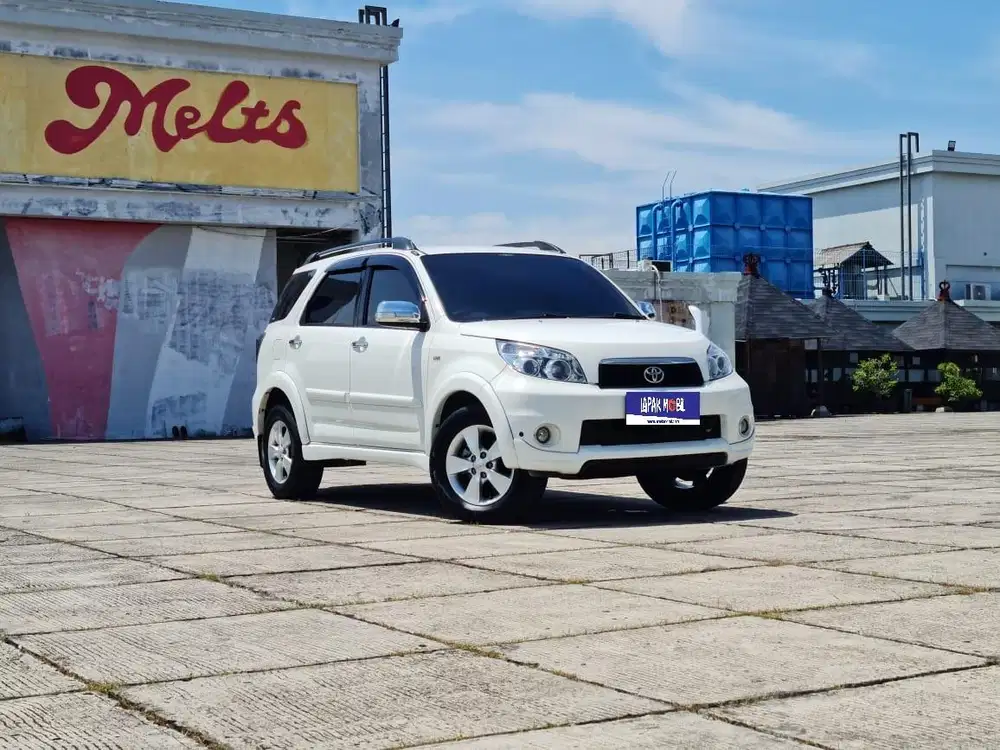 Toyota Rush 1.5 S MATIC AT 2012 Putih KM 129RB