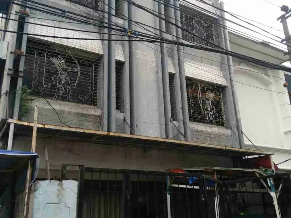 SEWA  RUKO LEBAR 9m2 bang 3.5 LANTAI LOKASI HDP JLN KEMBAR RAYA PUCANG ANOM TIMUR SURABAYA