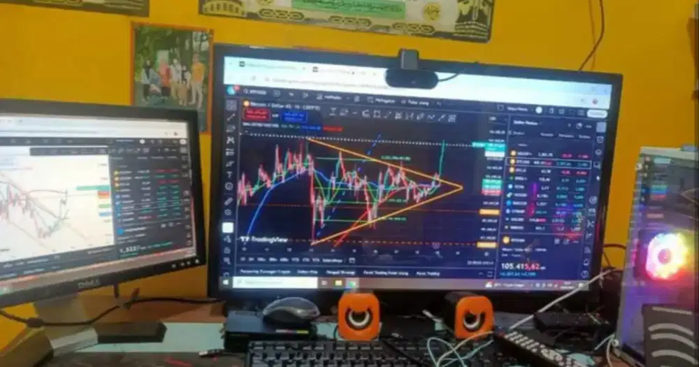 Di jual cepat 1 meja kerja + komputer + PC