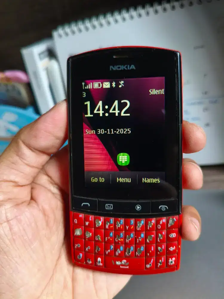 Nokia Asha 303 Red
