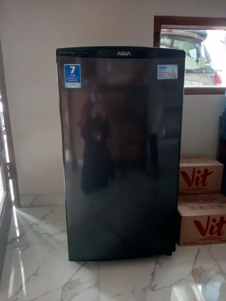freezer merk aqua