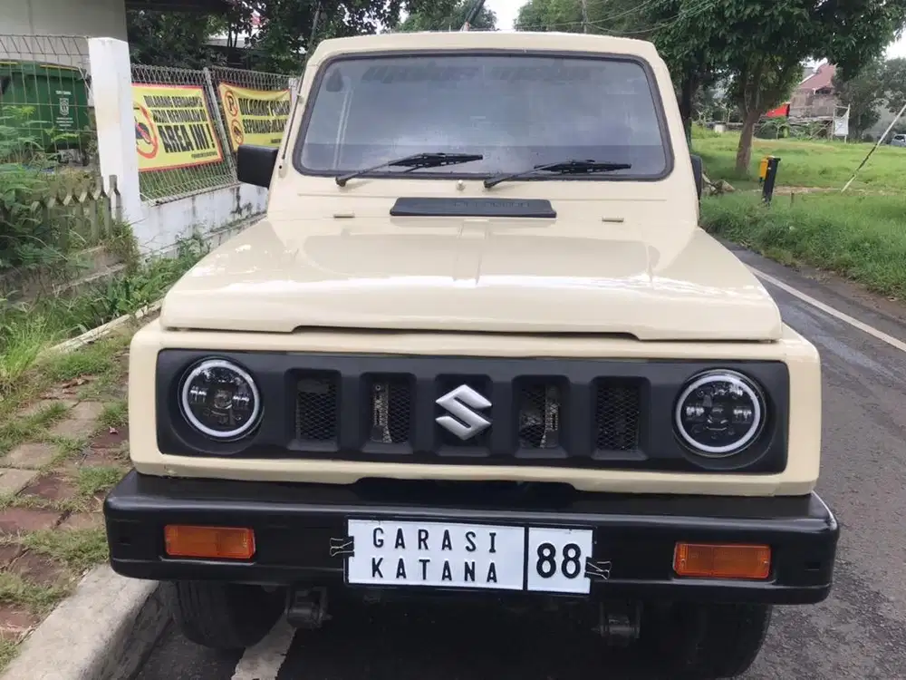 Suzuki Katana SJ410 Convert Trepes 4x4 Putih Sahara 1991