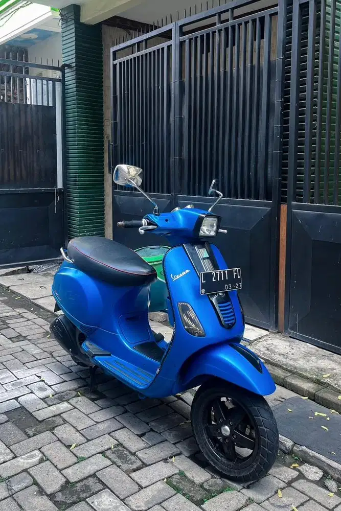 Vespa S Matic Biru