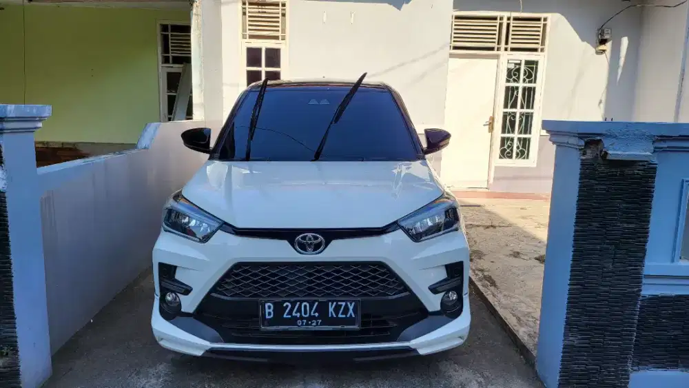 TOYOTA RAIZE GR TSS 1.0 TURBO TWO TONE