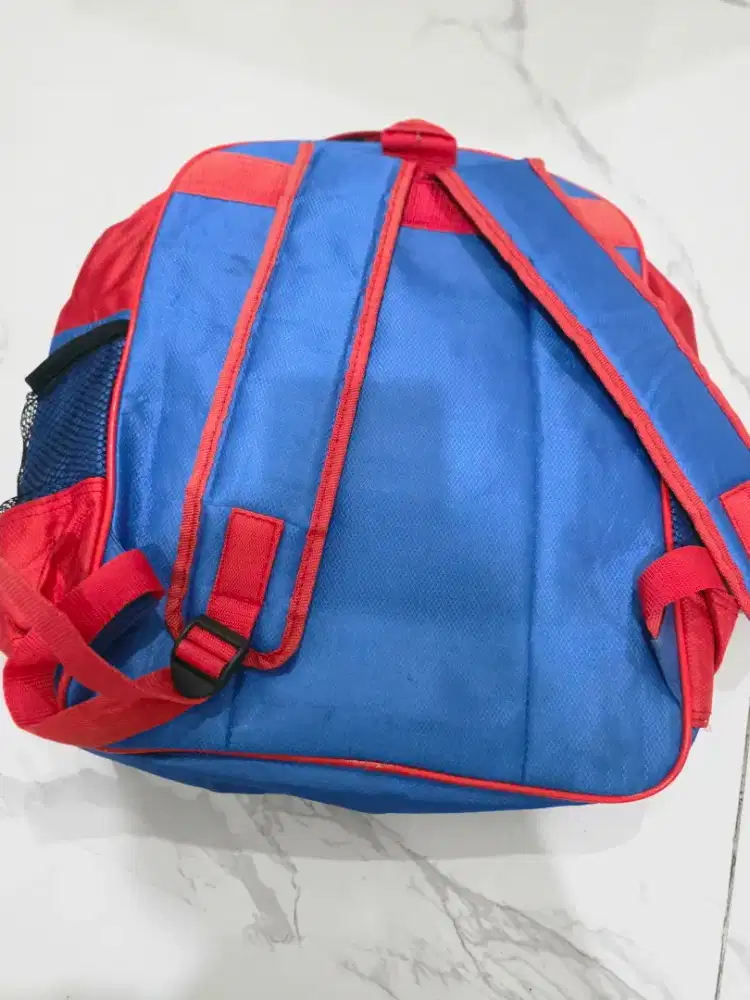 Tas sekolah anak