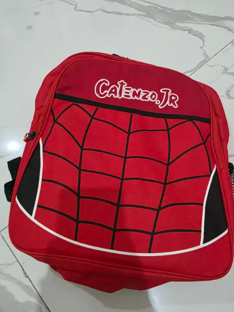 Tas sekolah anak masih baru