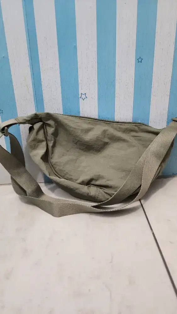 Waist Bag warna Olive