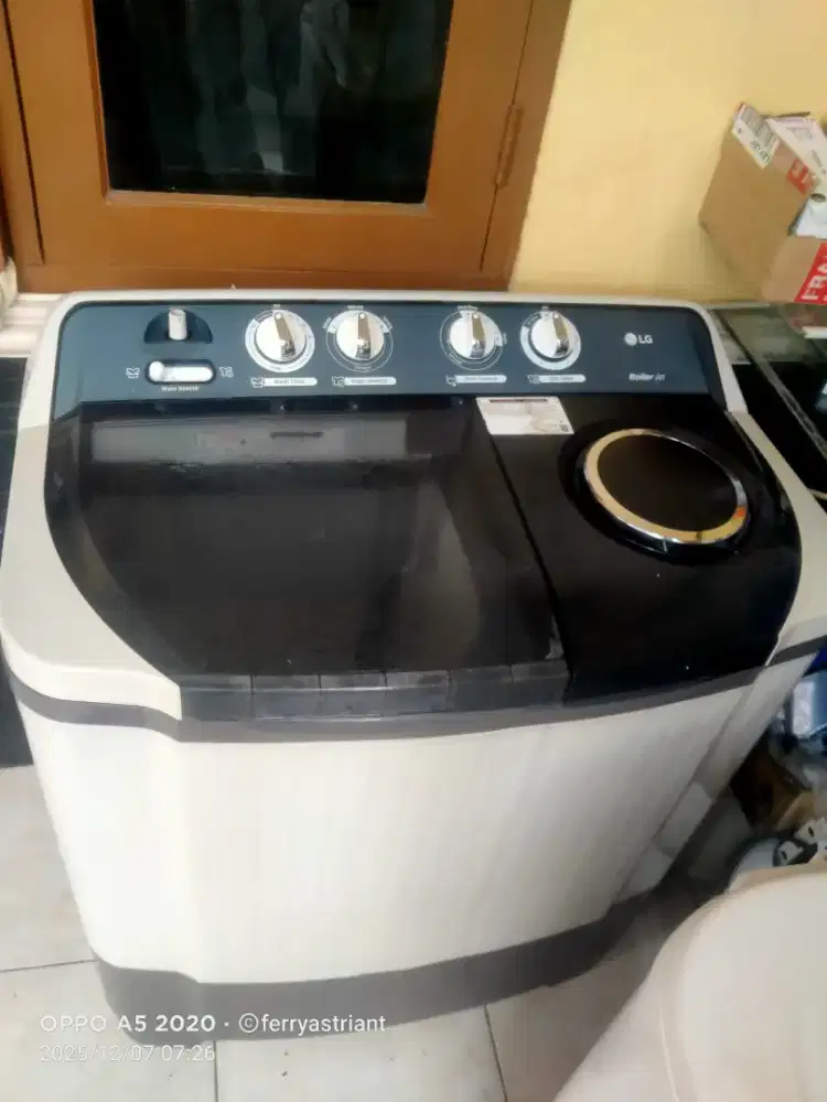 Mesin cuci merk Lg 9kg rollel jet