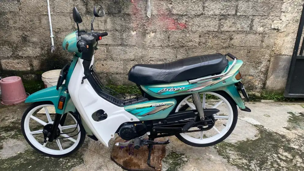 Honda astrea grand  Thn 1994