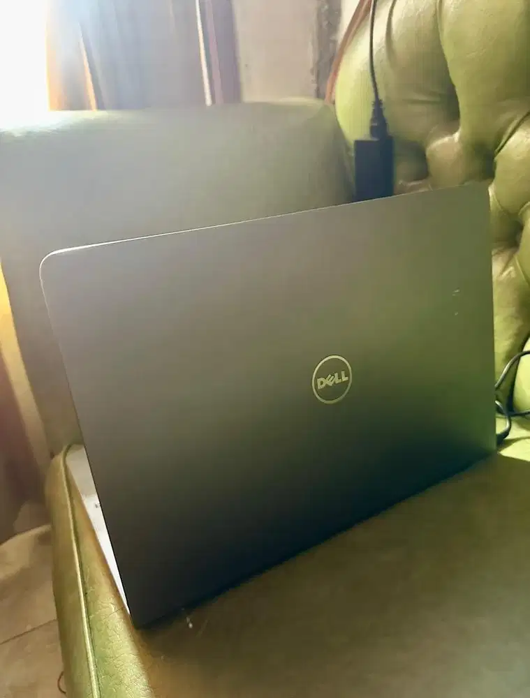 Dijual Cepat – Laptop SlimDell Vostro 5468 Intel Core i7 (SIAP PAKAI!)
