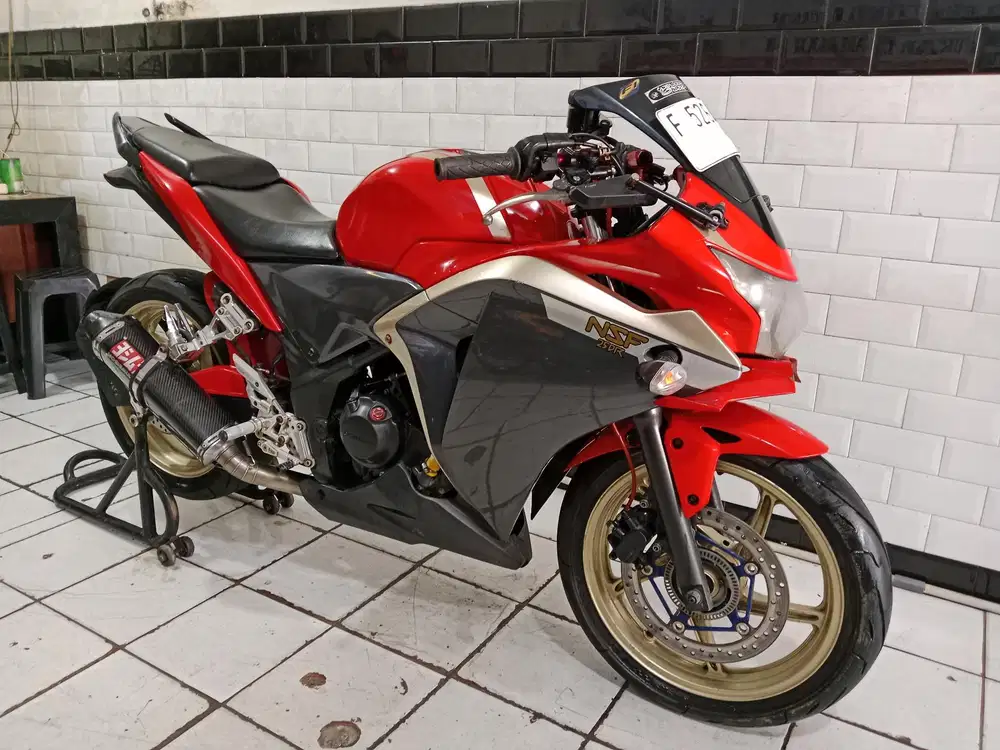 Cbr250r abs tahun 2012 bagus siap gas