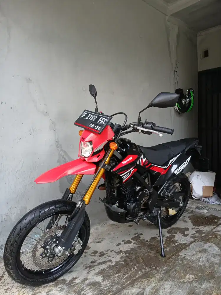 Kawasaki dtraceker 2021