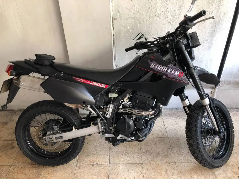 Kawasaki D Tracker X 250 KLX Tahun 2013 Hitam Plat Jaksel Panjang