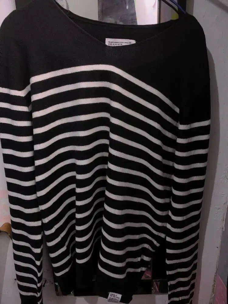 Knit halus adem preloved sekali pake