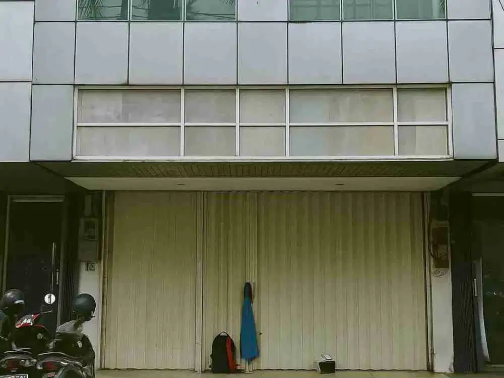 DIJUAL CEPAT MURAH RUKO EX BANK DI DEPAN MALL CINERE
