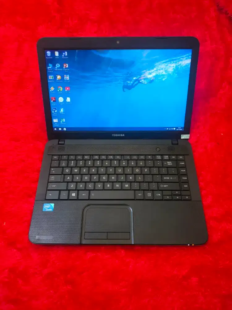 Dijual laptop toshiba slim,kencang,intel celeron ram 8 gb,hdd 500 gb