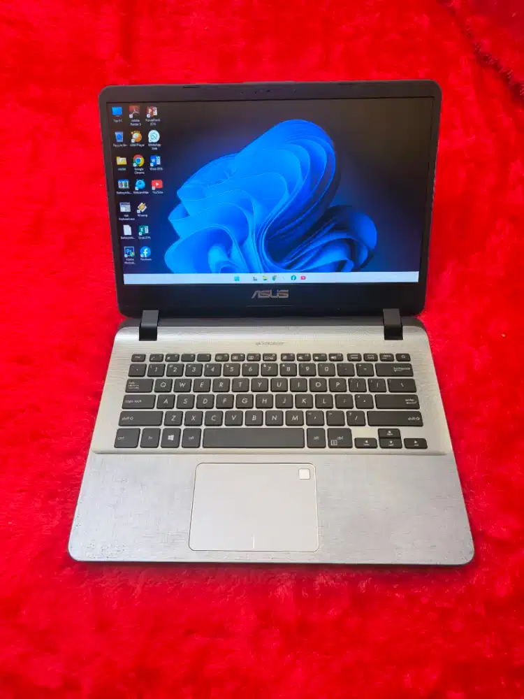 Dijual laptop asus vivobook X407MA slim,super kencang,intel celeron