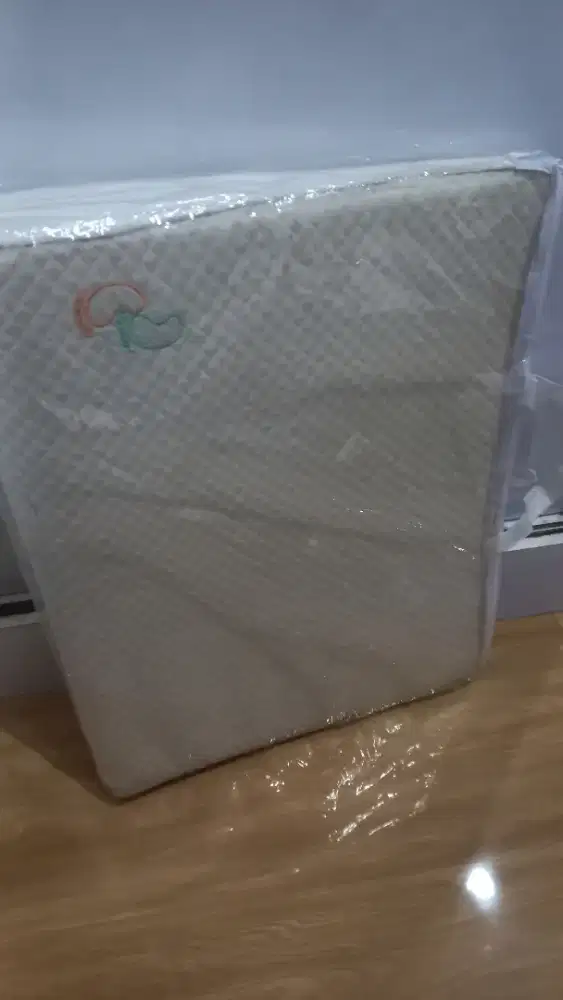 Bantal bayi anti gumoh