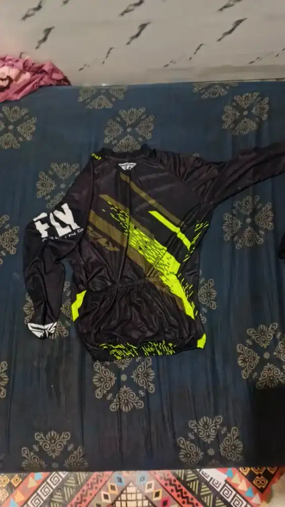 Baju sepedahan ukuran L