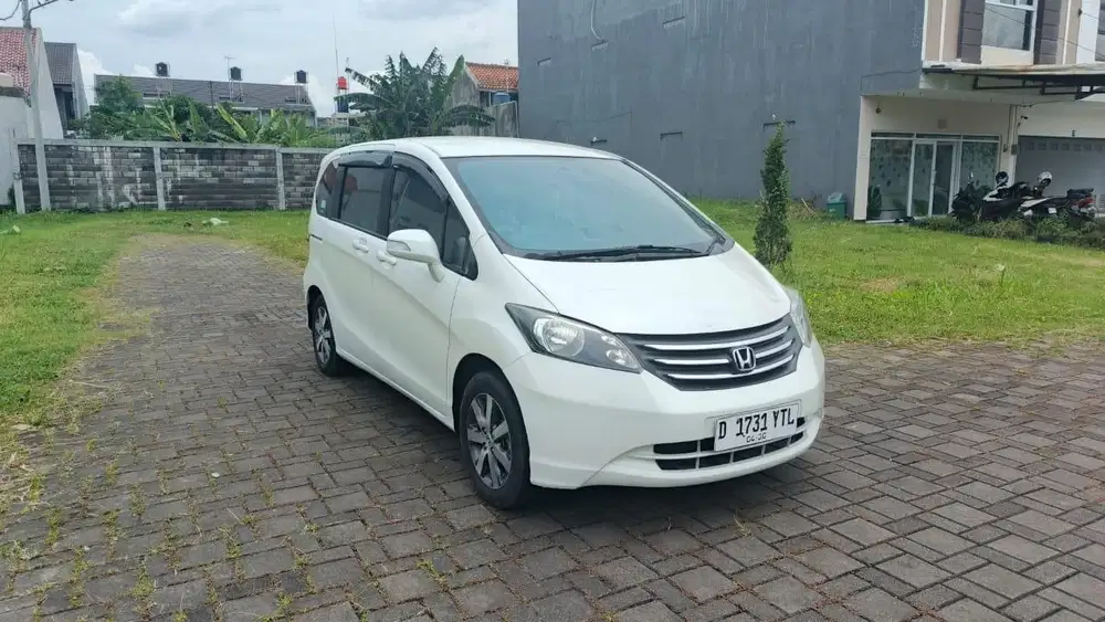 Honda Freed PSD metic 2010 kredit murah
