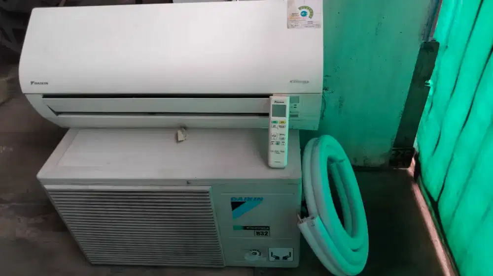 Dijual AC Daikin Thailand 1/2 PK FTKQ15MV4 inverter R32