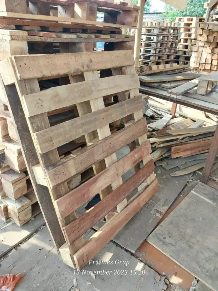 Palet Kayu Handlift